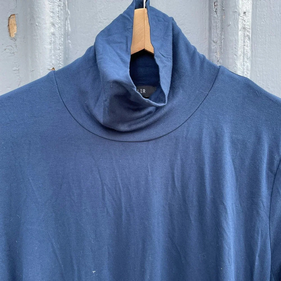 Cutler Mock  Turtleneck t-shirt maternity dress, size Large - Picture 7 of 11